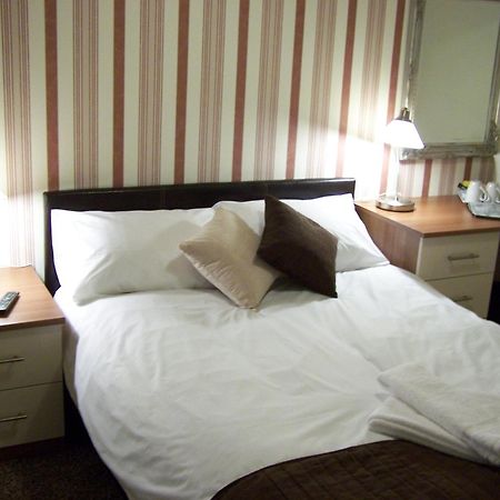 The White Swan Hotel มาร์เก็ตเรเซน ภายนอก รูปภาพ