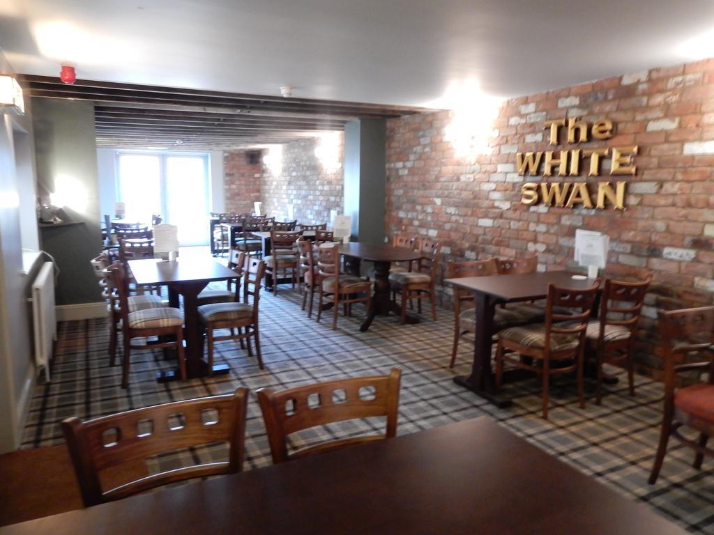 The White Swan Hotel มาร์เก็ตเรเซน ภายนอก รูปภาพ